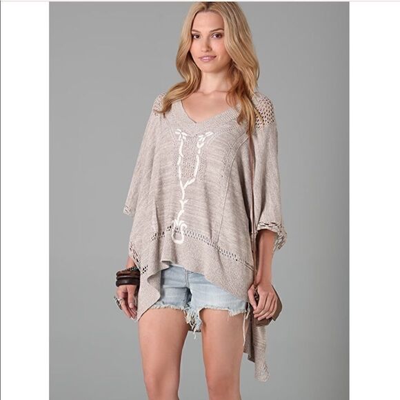 HOST PICK ⭐️⭐️Free People oversized Pull Over shaw - Picture 1 of 12